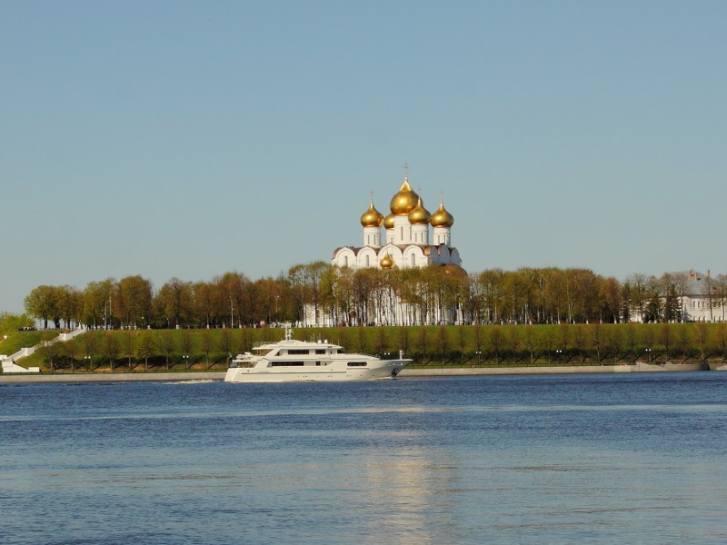 Экскурсия на лодке вдоль центра Ярославля - индивидуальная экскурсия в Ярославле длительностью 2.5 часа с количеством участников до 2 человек цена экскурсии 6000₽