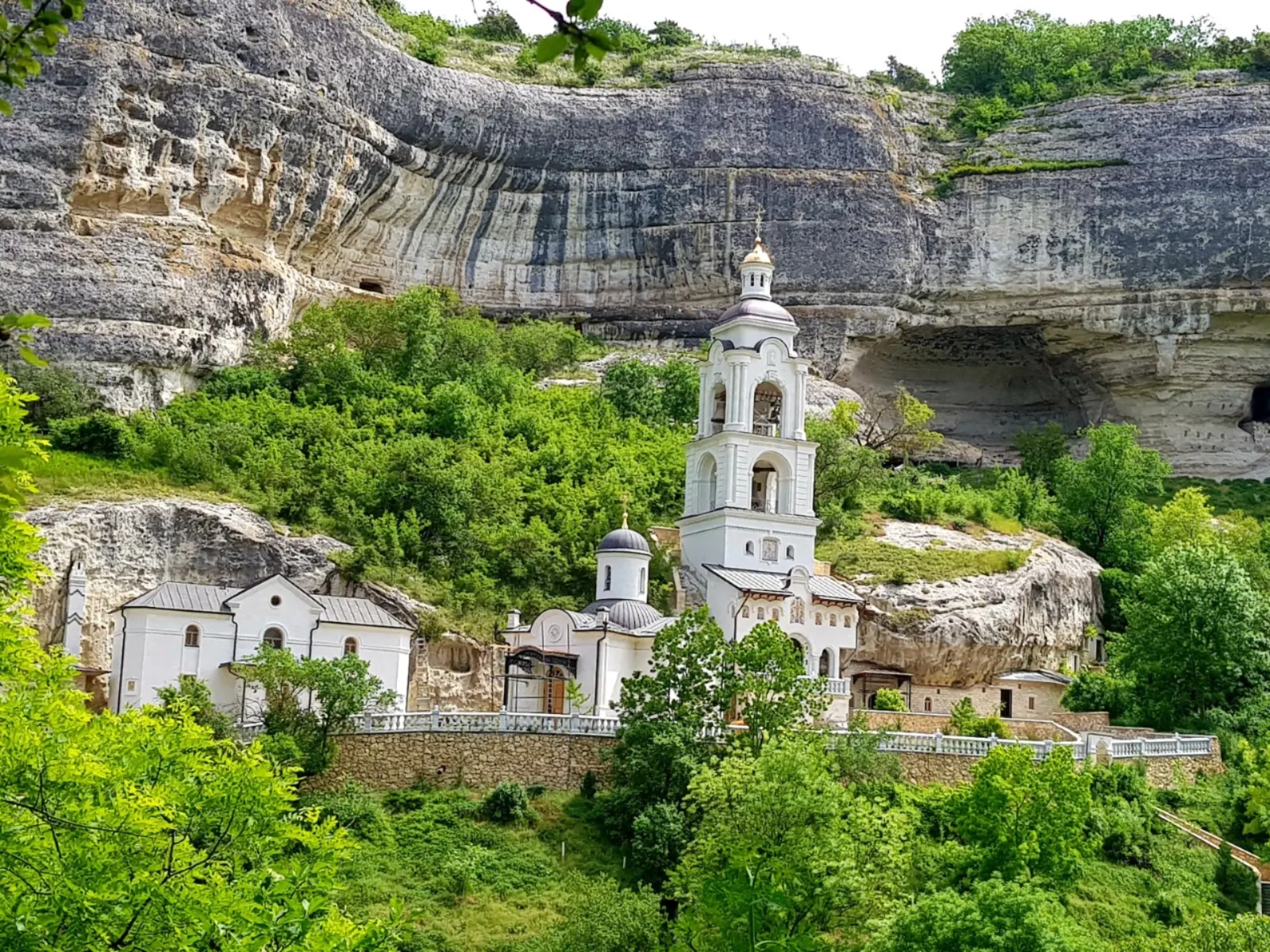 Пещерный монастырь guidego.ru