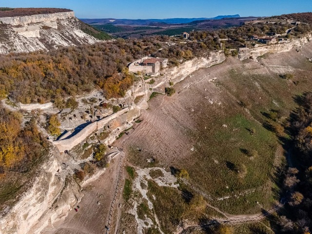 Обзорная вертолетная экскурсия «Дыхание гор над Ялтой» — фото 3