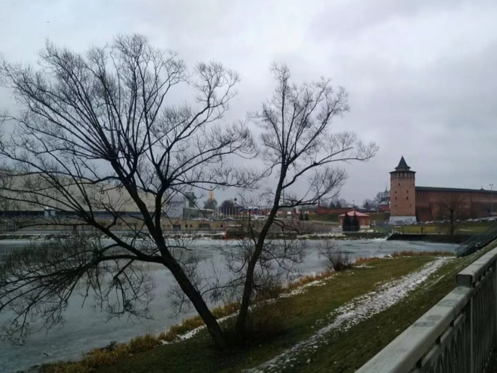 Вид на Маринкину башню guidego.ru