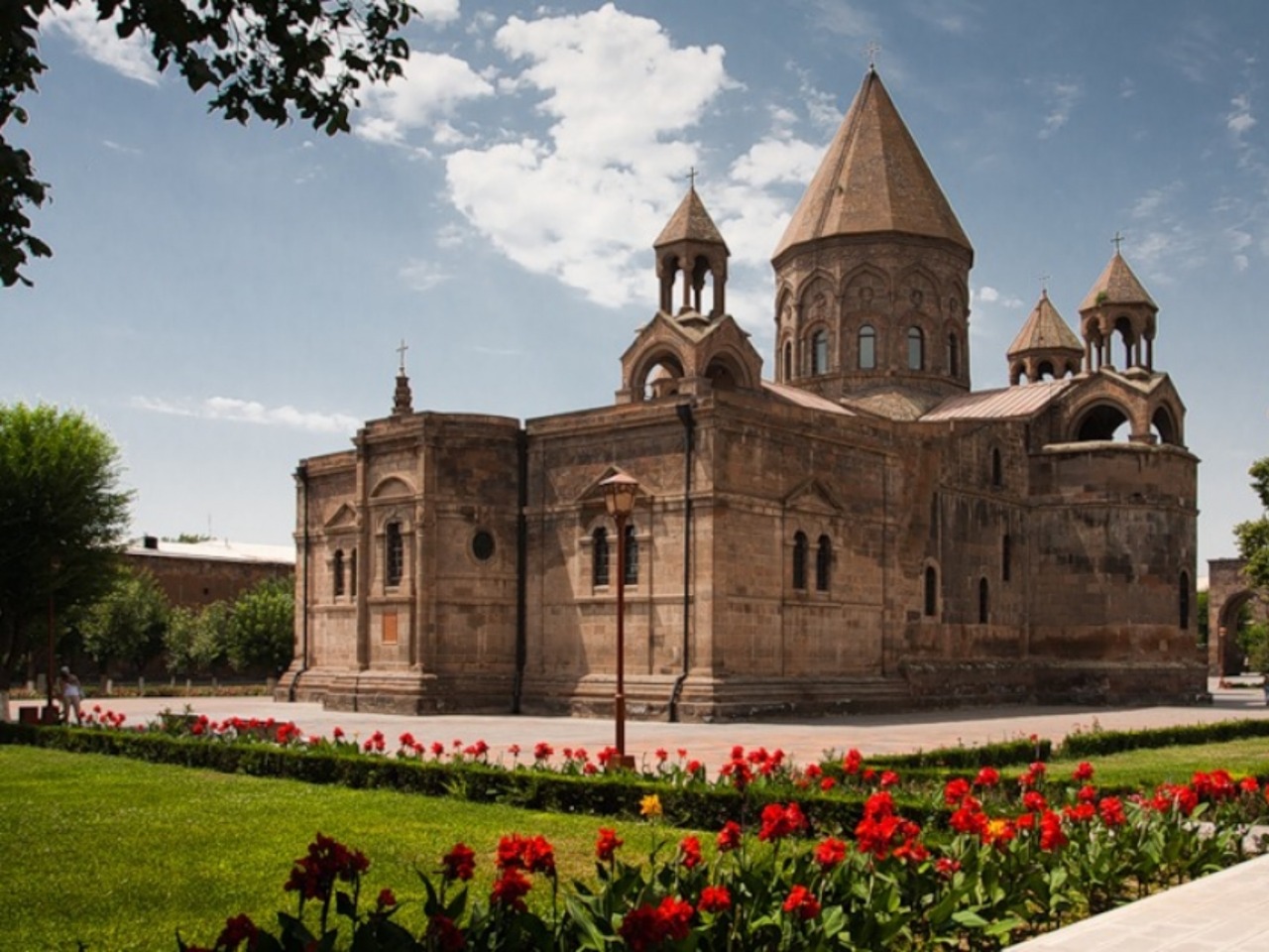 Священный город армян — Эчмиадзин | Цена 152€, отзывы, описание экскурсии