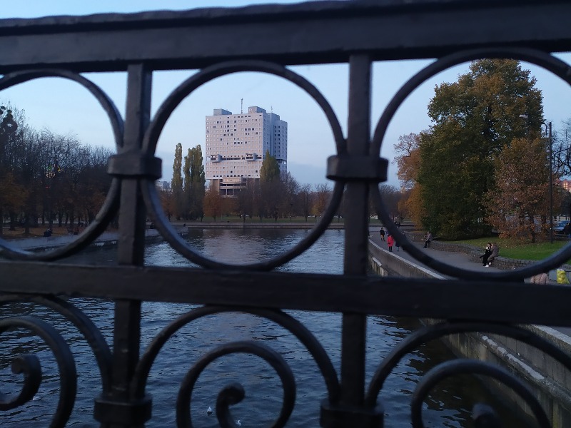 В центре guidego.ru