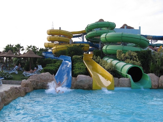 Обзорная экскурсия в группе в аквапарк Jungle Aqua Park в Хургаде — фото 2