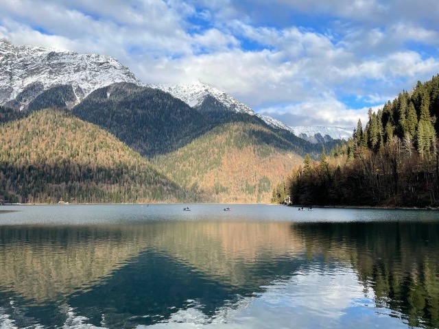 В Абхазию на минивэне из Адлера — фото 2