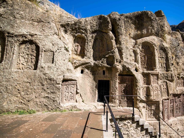 Индивидуальный тур в храм Гарни, монастырь Гегард и к озеру Севан — фото 3