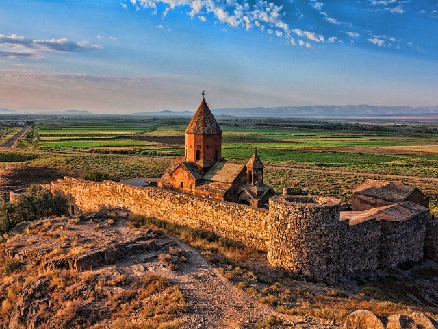 Хор Вирап и Нораванк: красивейшие обители Армении