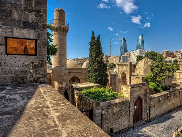 Древний и современный Баку