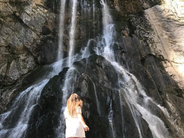 К Гегскому водопаду и озеру Рица на джипах