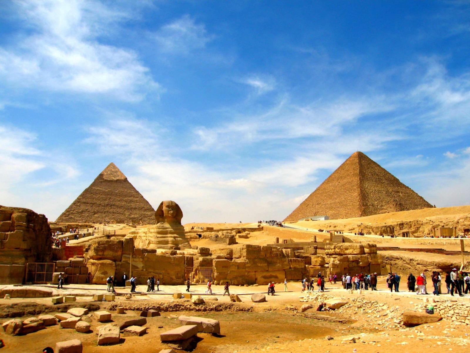 Пирамиды и Сфинкс 