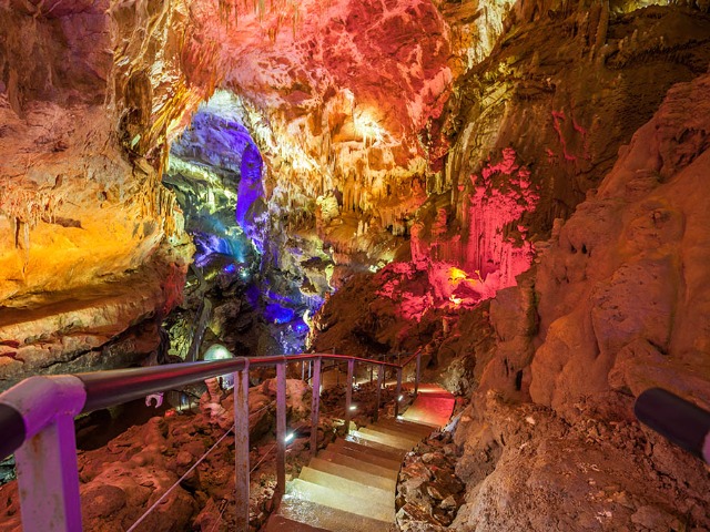 Кутаиси: пещеры Прометея и каньон Мартвили 