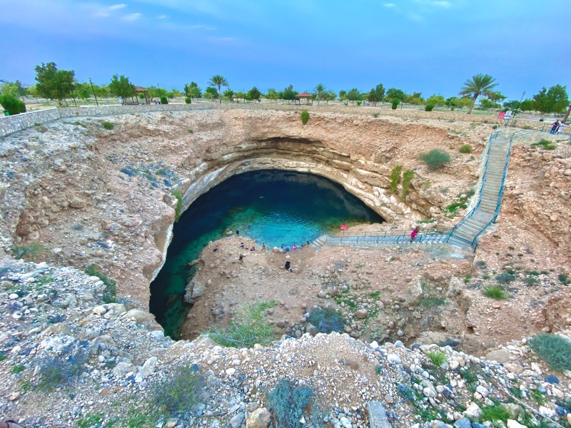 Обзорная экскурсия из Маската в оазис Wadi Shab - индивидуальная экскурсия в Маскате на машине гида длительностью 8 часов с количеством участников до 4 человек цена экскурсии 450$