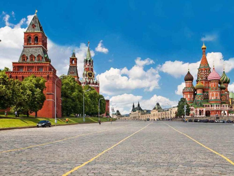 У древних стен Московского кремля - индивидуальная экскурсия в Москве пешком длительностью 2.5 часа с количеством участников до 6 человек цена экскурсии 5750₽