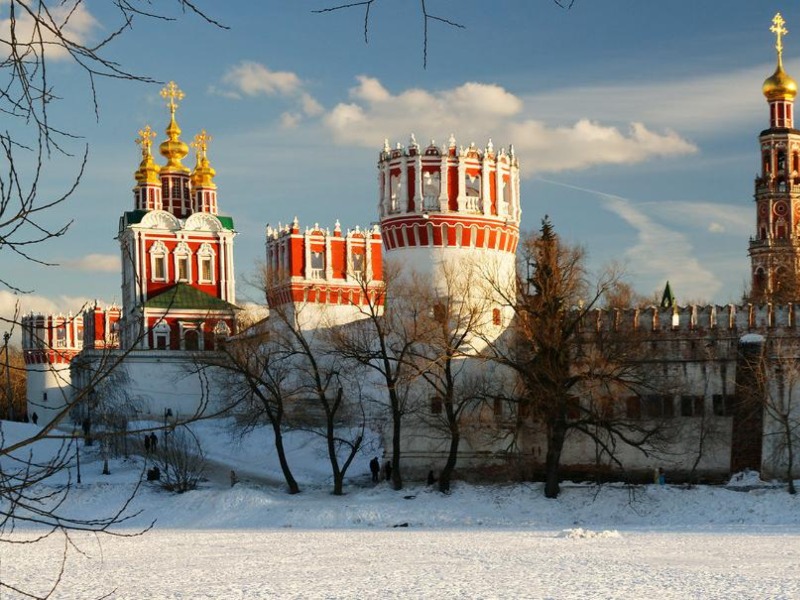 Москва—православная столица: Новодевичий монастырь - индивидуальная экскурсия в Москве пешком длительностью 2.5 часа с количеством участников до 10 человек цена экскурсии 5750₽