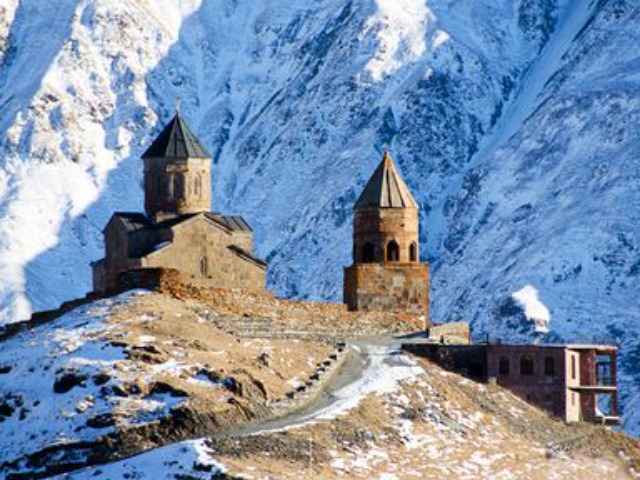 Экскурсия из Тбилиси на ледник Казбек и Кавказский хребет — фото 2