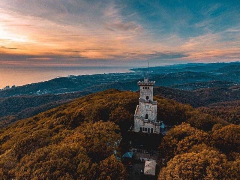 Башня на горе Ахун