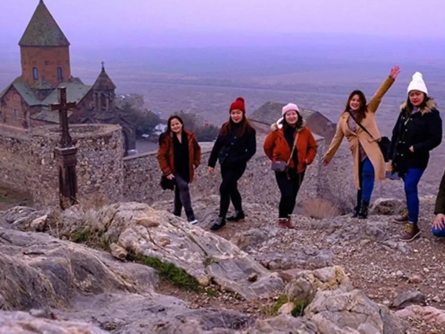 Обзорная экскурсия: святыни Эчмиадзин, Звартноц и Хор Вирап — фото 3