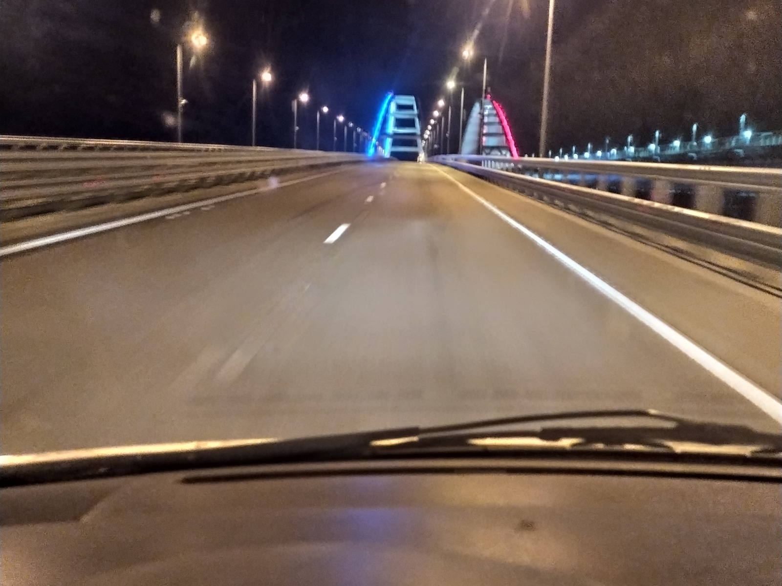 Крымский мост ночью  