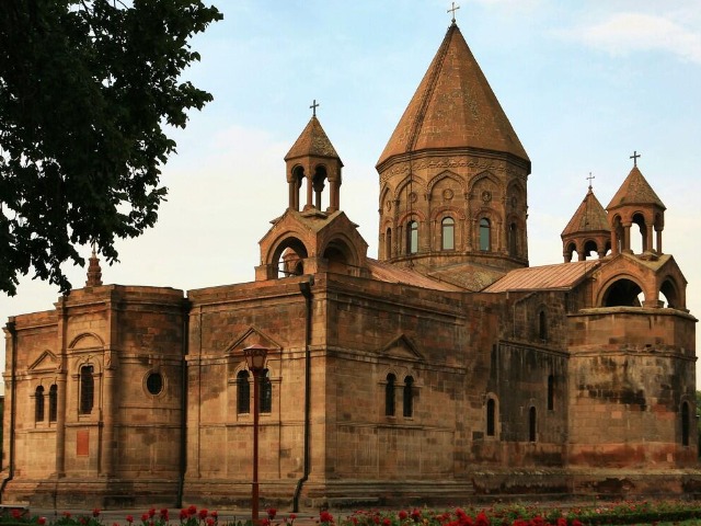 Эчмиадзин+Звартноц: истоки христианства в Армении