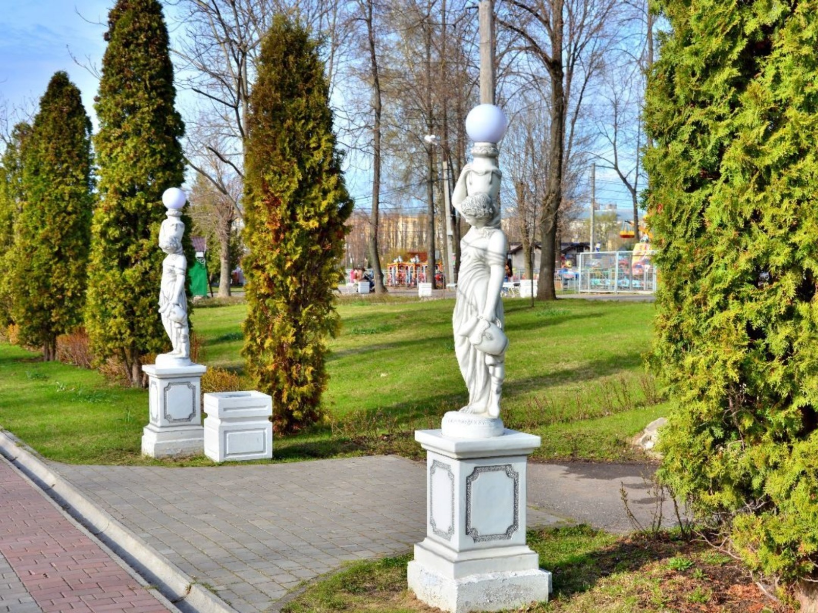 В городском саду  