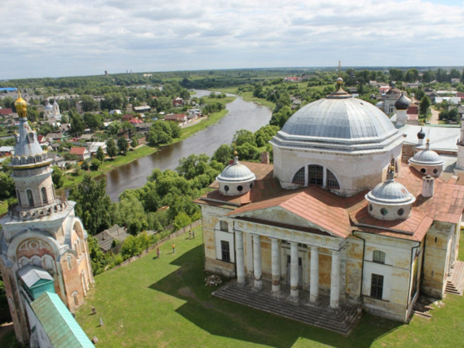 Новоторжский Борисоглебский монастырь  