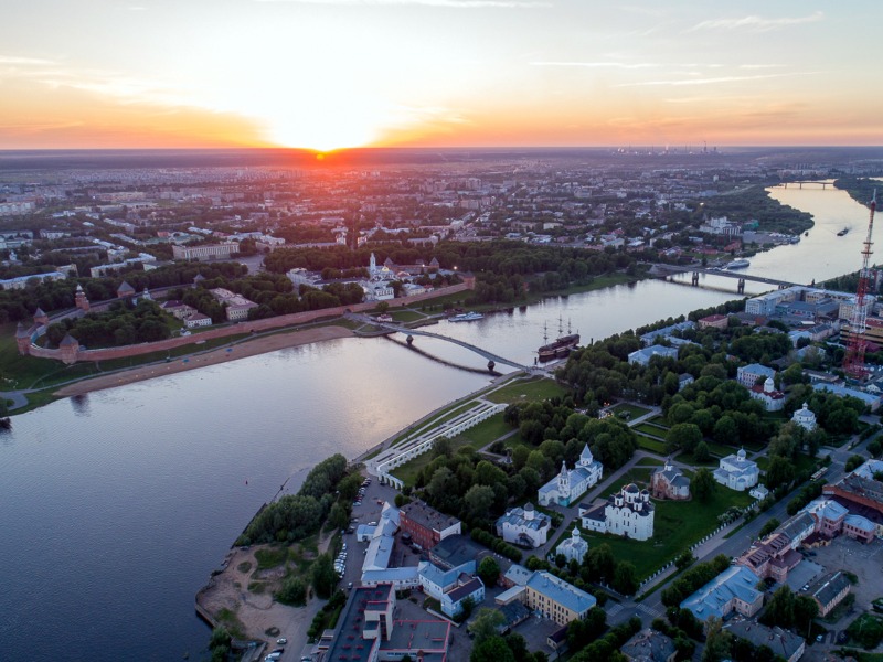 Летопись времен Великого Новгорода - индивидуальная экскурсия в Великом Новгороде на машине гостей длительностью 2 часа с количеством участников до 6 человек цена экскурсии 4400₽