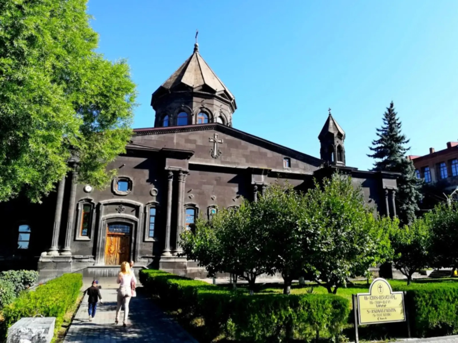 Армянская церковь Семь ран guidego.ru