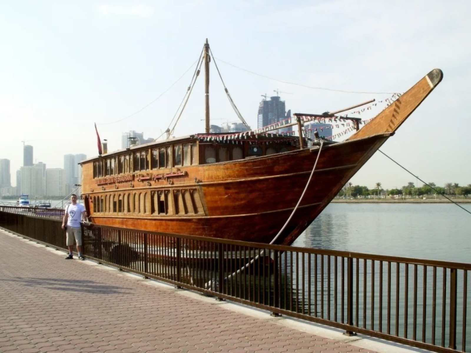 Арабская лодка Дау Guidego.ru