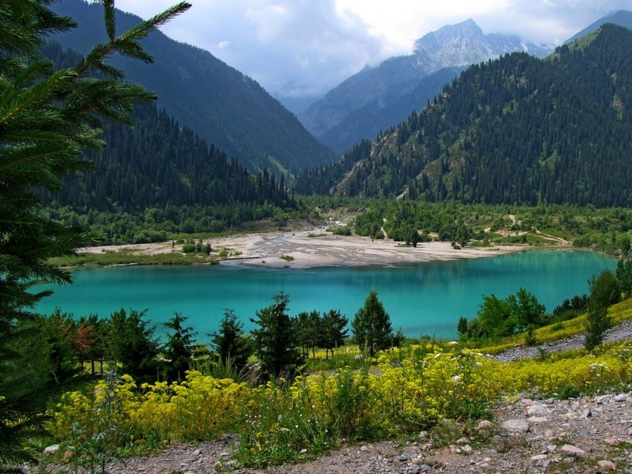 Озеро Иссык и Медвежий водопад+форелевое хозяйство | Цена 25000₽, отзывы, описание экскурсии