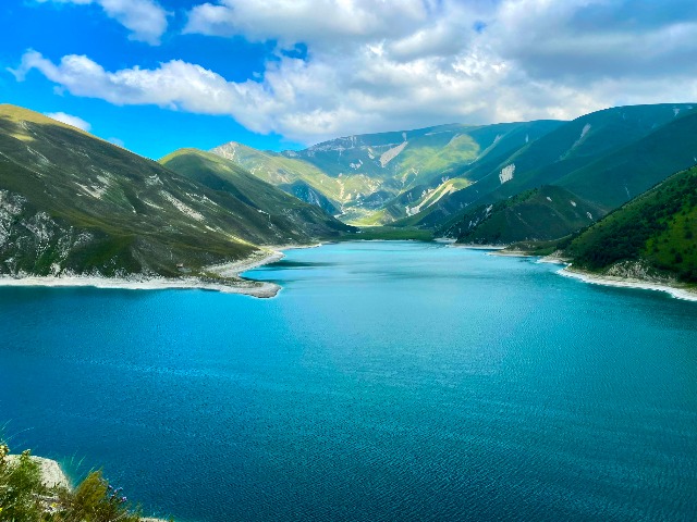Жемчужина Чечни – горное озеро Кезеной-Ам 