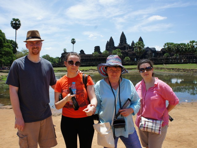 По основным храмам "Малого круга" комплекса Ангкор