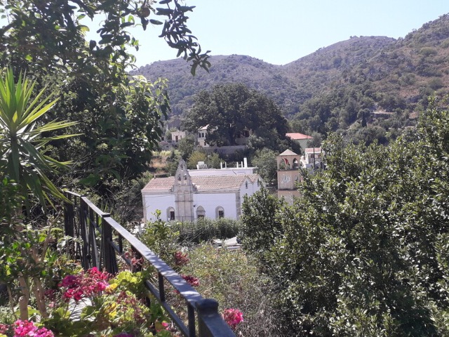 Экскурсия из Ретимно на озеро Курнас, деревню Аргируполи+таверна