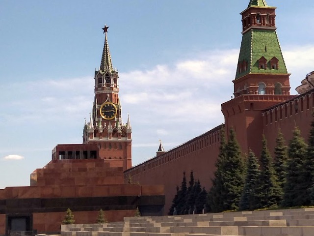 А из нашего окна площадь Красная видна! — фото 2