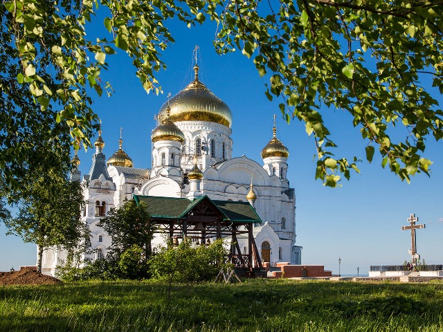 Свято-Николаевский Белогорский мужской монастырь