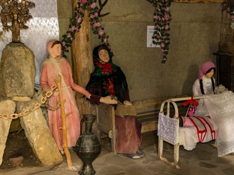 В музее Наны