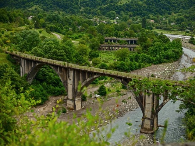 Города-призраки и термальный источник Кындыг — фото 2