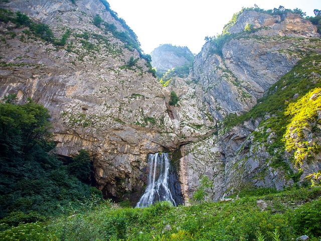 Захватывающий джип-тур к Гегскому водопаду