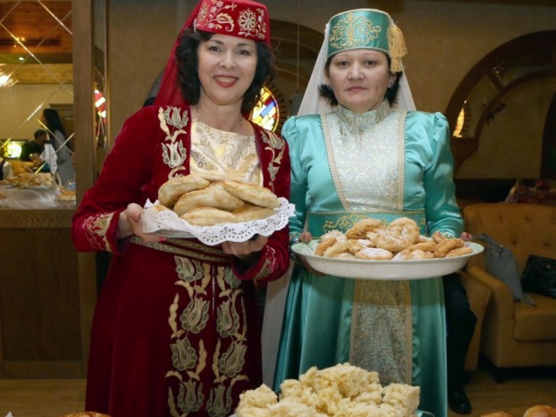 Просим к столу!