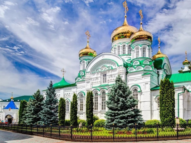 Индивидуальная экскурсия в Раифский монастырь из Казани - индивидуальная экскурсия в Казани на машине гида длительностью 3.5 часа с количеством участников до 4 человек цена экскурсии 13100₽