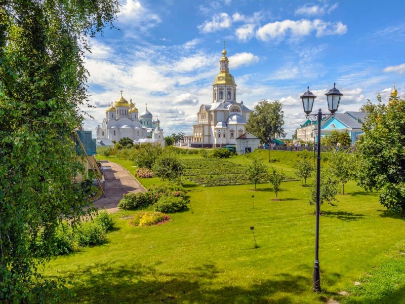 Паломнический тур из Казани в Дивеево на 3 дня и 2 ночи - индивидуальная экскурсия в Казани на машине гостей длительностью более 12 часов с количеством участников до 4 человек цена экскурсии 43000₽