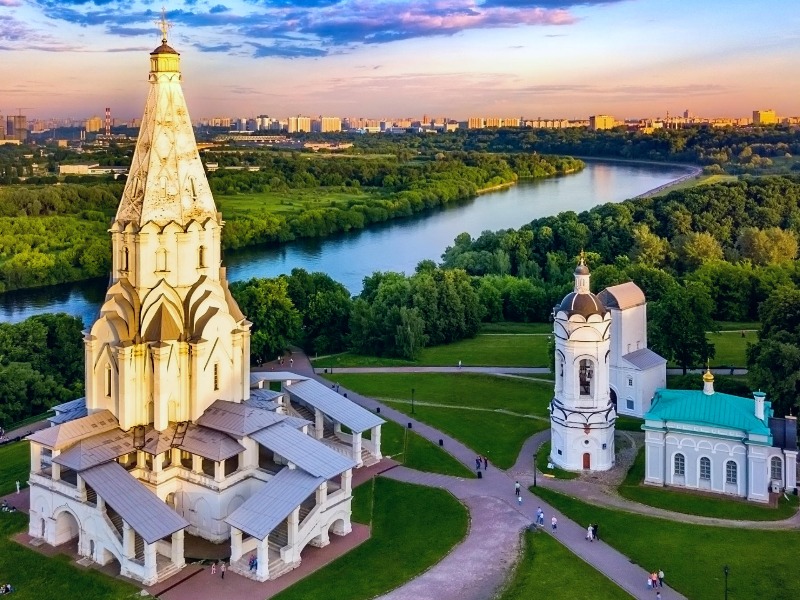 Сказочное Коломенское - индивидуальная экскурсия в Москве пешком длительностью 3 часа с количеством участников до 6 человек цена экскурсии 6700₽