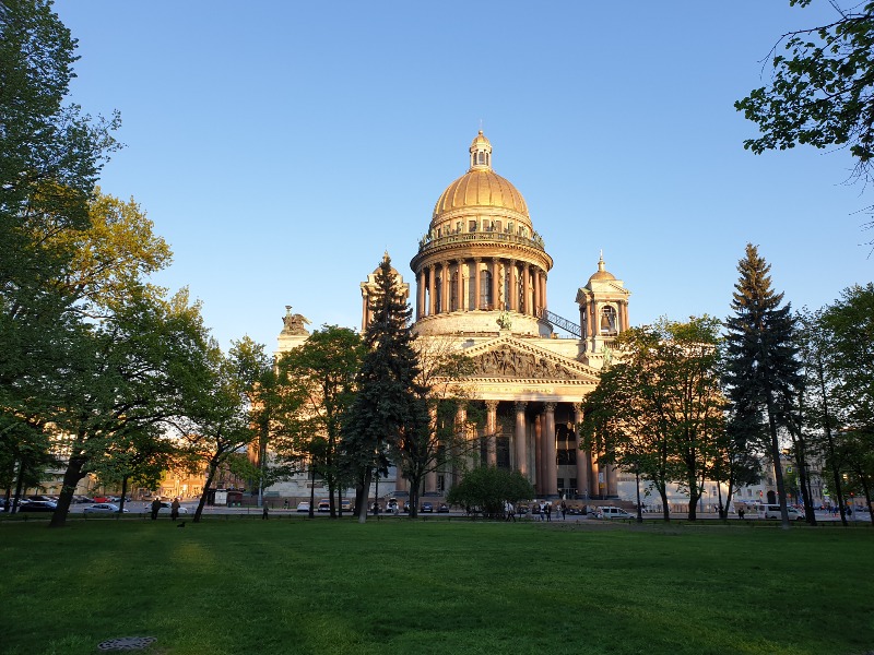 Экскурсия-прогулка по центру Петербурга + Исаакий и Эрмитаж - индивидуальная экскурсия в Санкт-Петербурге пешком длительностью 5.5 часов с количеством участников до 5 человек цена экскурсии 8900₽