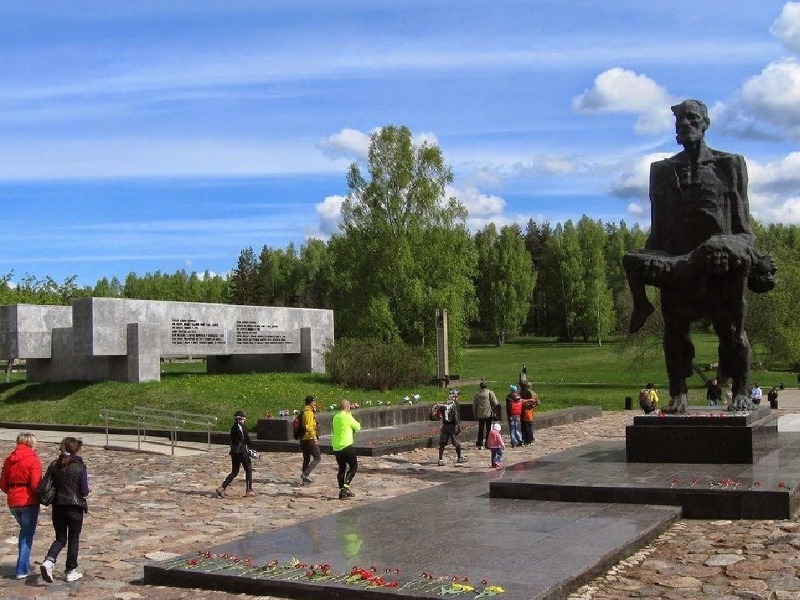 Индивидуальная экскурсия из Минска в Хатынь и Курган Славы - индивидуальная экскурсия в Минске на машине гида длительностью 4 часа с количеством участников до 4 человек цена экскурсии 17100₽