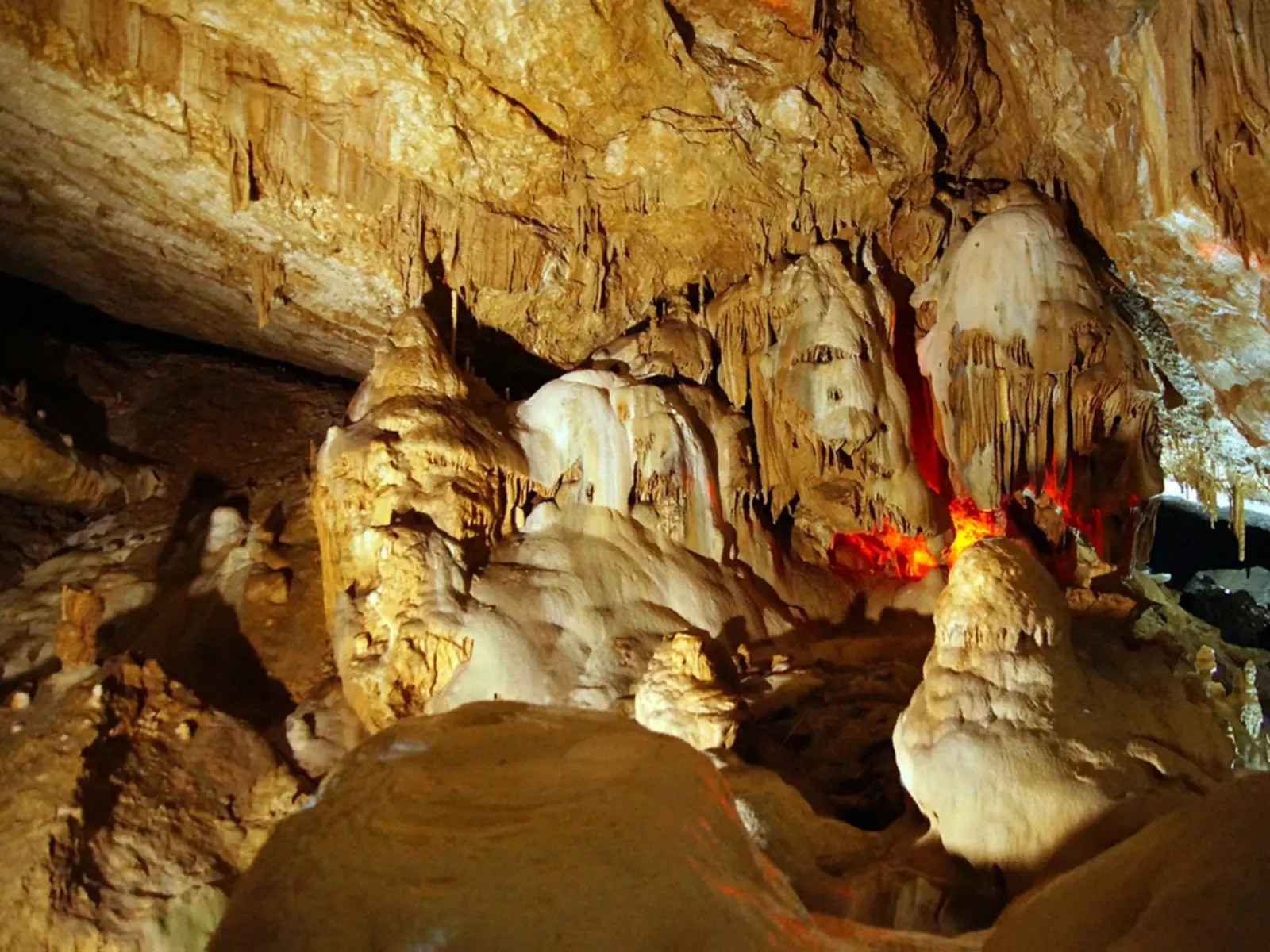 В пещере guidego.ru