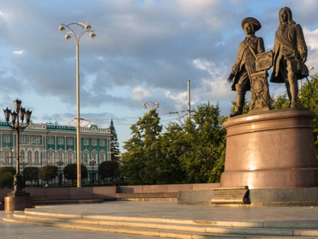 Индивидуальная экспресс-экскурсия по Екатеринбургу на автомобиле — фото 3
