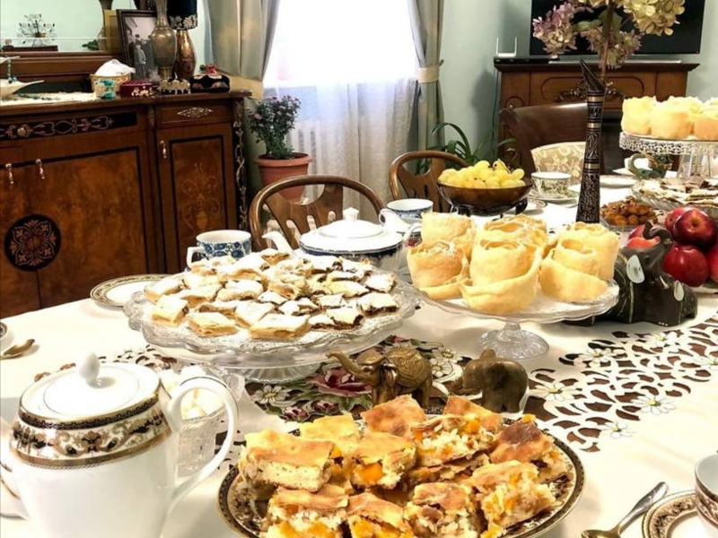 Стол