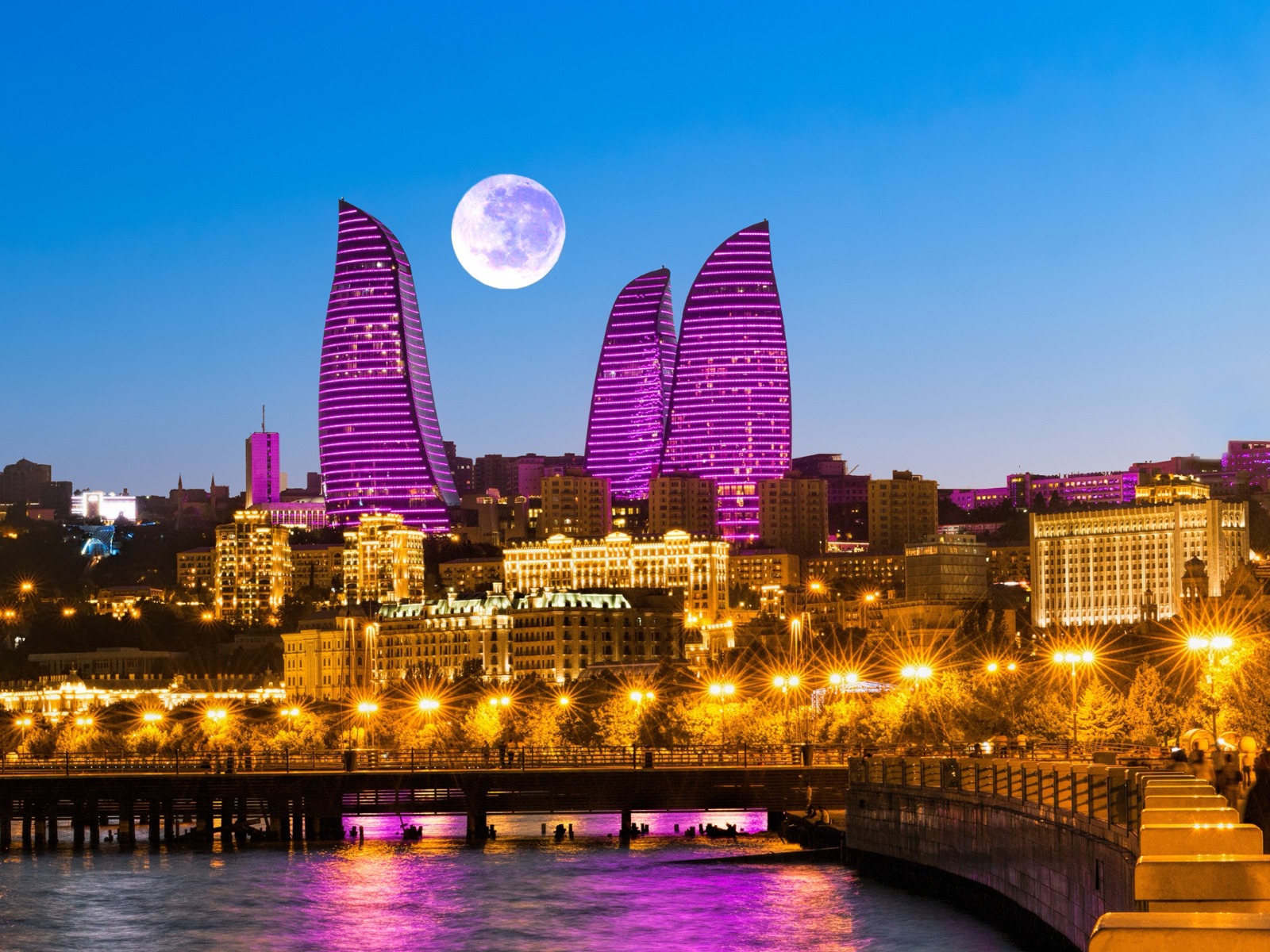 Вечерний Баку guidego.ru