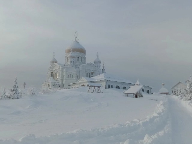 Индивидуальная экскурсия из Перми в Белогорский монастырь — фото 3