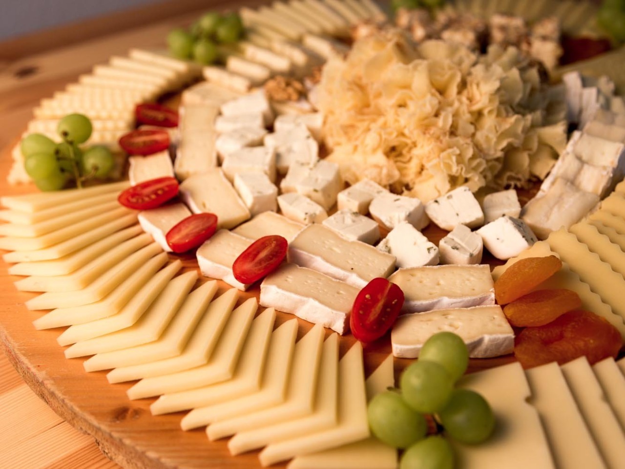 Индивидуальный гурман-тур по Кипру из Лимассола - индивидуальная экскурсия в Лимассоле на машине гида длительностью 8 часов с количеством участников до 4 человек со скидкой 20% цена экскурсии 344€