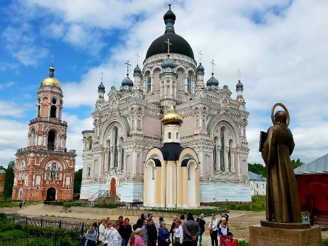 Экскурсия из Калязина в Вышний Волочёк— Русская Венеция Петра I — фото 2