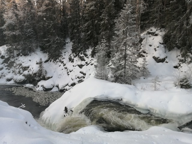 Экскурсия к водопаду, подножию палеовулкана + финские ДОТы — фото 2